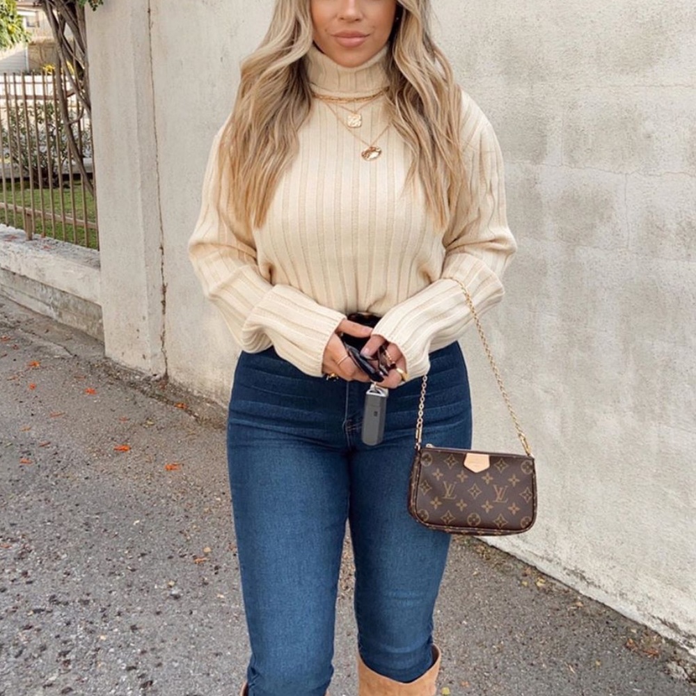 Fashion nova sweater NWT